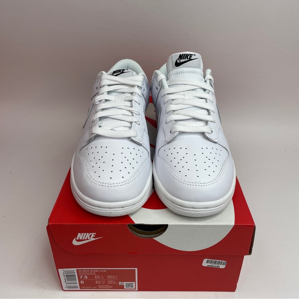 Nike Dunk Low WMNS “Triple White” 2023 - Picture 2 of 4